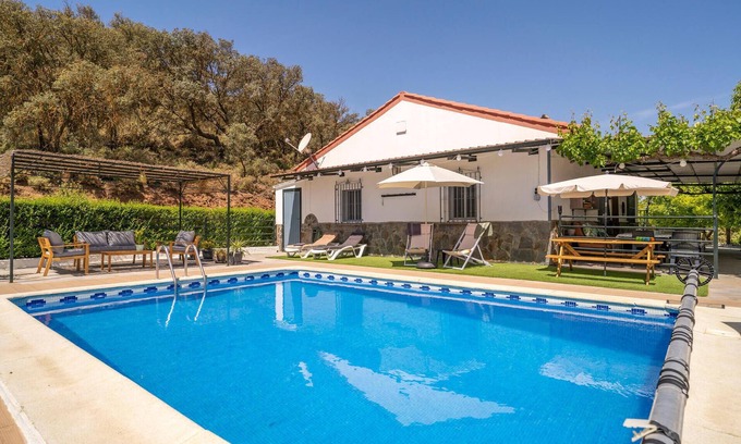 Alhama de Granada Haus | With breathtaking views in the middle of nature, this spacious and family vacation home with swimmin