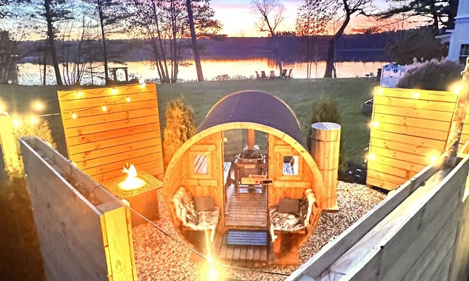 West Poland Bed & Breakfast | Wolf Cove Inn