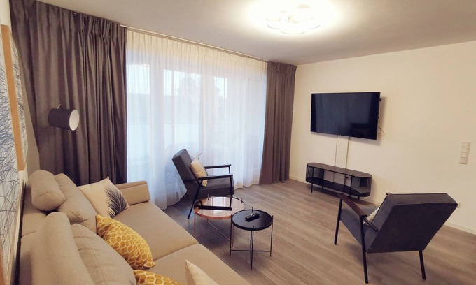 Dusseldorf Old Town Eigentumswohnung | WONDERFUL 3 bedroom apartment in the center