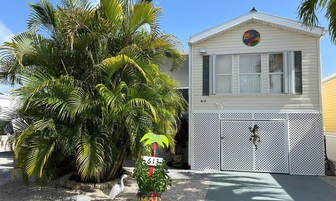 Cudjoe Key Hütte | Wonderful Chalet, with Terrace & Private Patio – 20 miles from Key West.