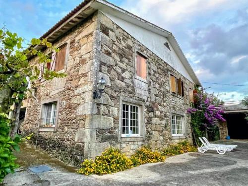 Tabagon Haus | Wonderfull house in O Rosal with optical fiber, Casa Tabagon