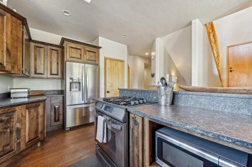 Whitefish Haus | Wood Run Ski Haus