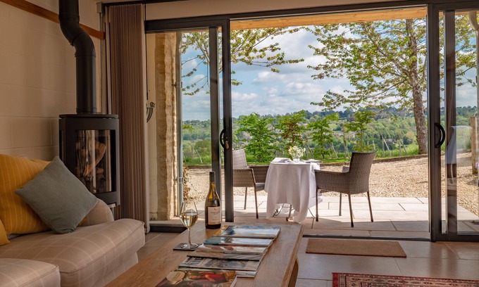 Inchbrook Haus | Woodchester Valley Vineyard Barns