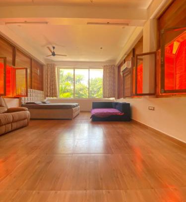 Tiruvettipuram Haus | Wooden cottage
