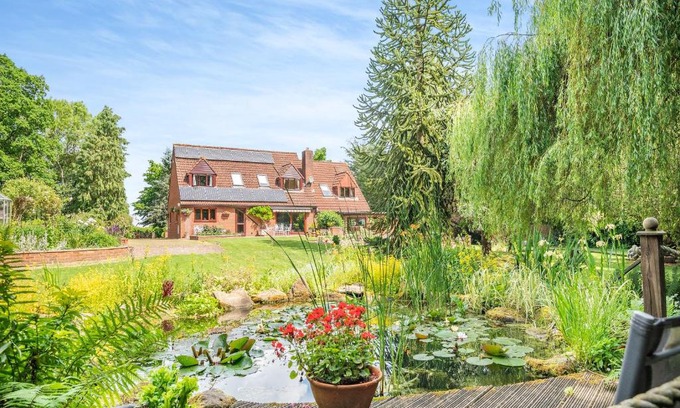 Newent Haus | Woodlands