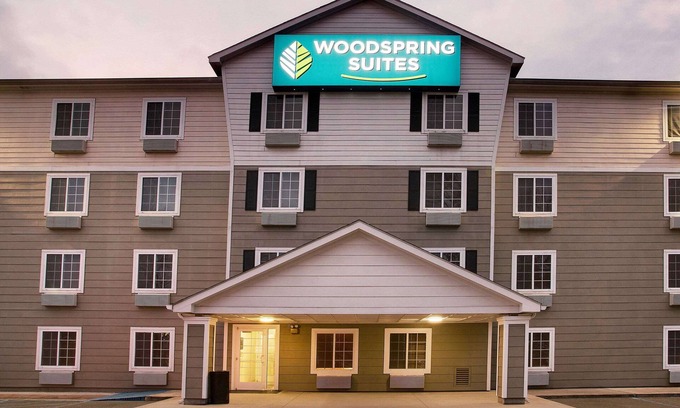 Lobdell/Woodale Hotel | WoodSpring Suites Baton Rouge Airline Highway
