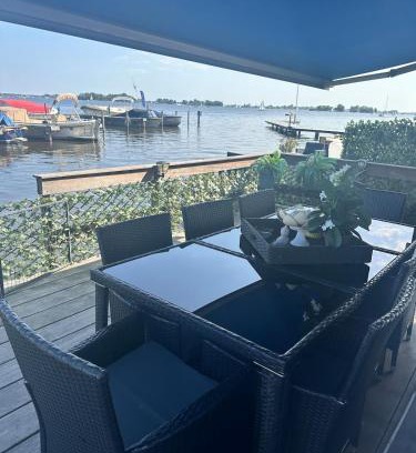 Oud-Loosdrecht Bootsverleih | woonboot de dobber loosdrechtse plassen 6-8 personen