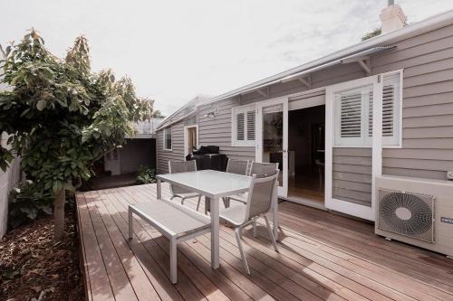 North Hobart Haus | Workers cottage on Wellington