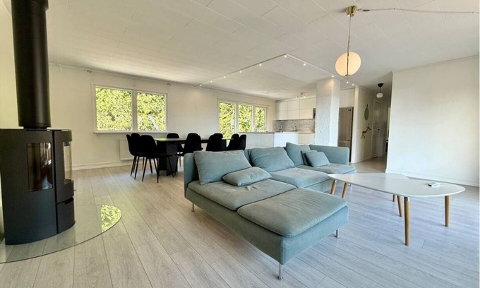 Partille Wohnung | Workers Villa 5BR - 10 Beds - 2 Bath - All inclusive