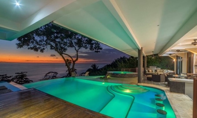 Dominical Haus | Beeindruckend! 5 Schlafzimmer mit wahnsinnigem Meerblick !!!