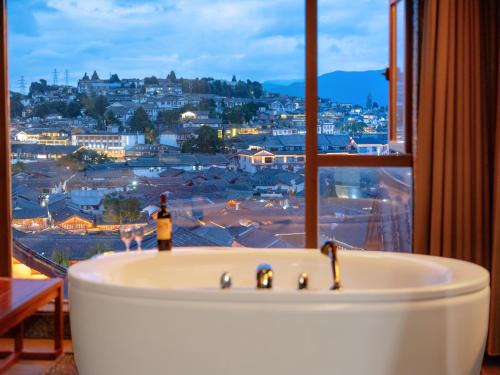 Dayan Old Town Haus | Wuyun Courtyard View Inn