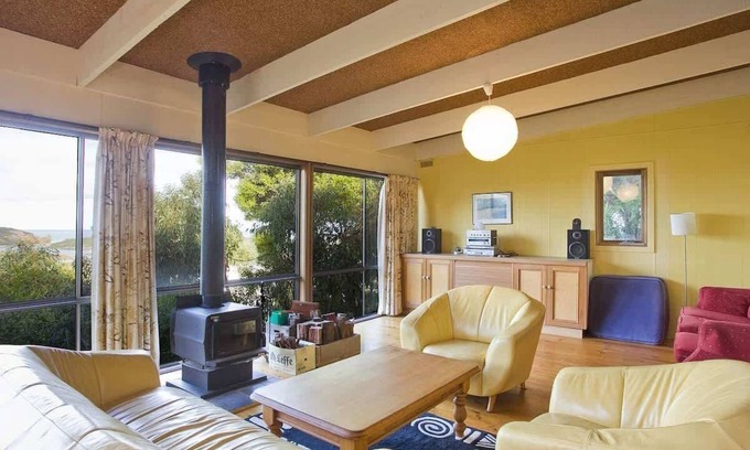 Fairhaven Haus | Wybellenna Haven I Ocean Views I Walk to beach