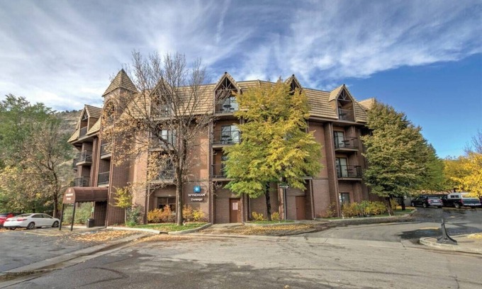 Historic Downtown Durango Eigentumswohnung | Wyndham Durango | 1BR/1BA King Suite w/ Balcony