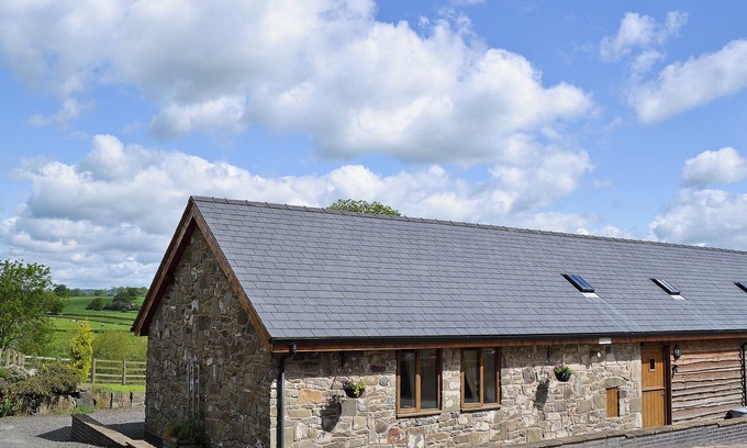 Welshpool Hütte | Y Dderwen at Brynglas Farm