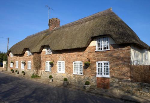 Dorchester Haus | Yalbury Cottage