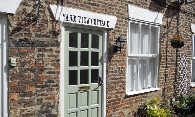 Yarm Haus | Yarm View Guest House and Cottages