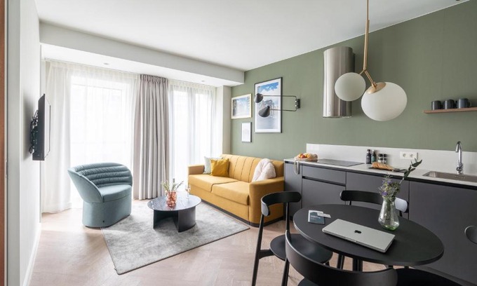 Statiekwartier Wohnung | YAYS Antwerp Opera by Numa