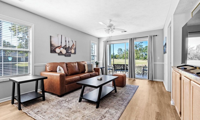 Carolina Forest Eigentumswohnung | Year Round Pool - King - Pickleball - Ground floor