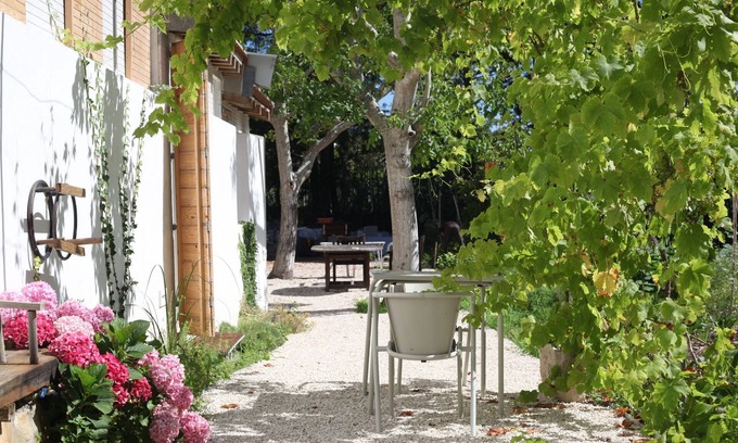 Monserrate Wohnung | Gelbe Wasserlinien