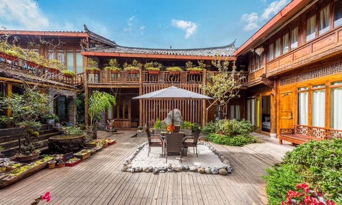 Gucheng Haus | Yi Jing Xuan Inn
