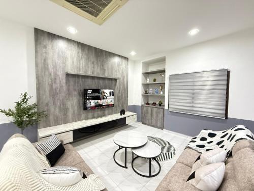 Kuantan Haus | YOLO5 3BR 12PAX CentralTown Netflix