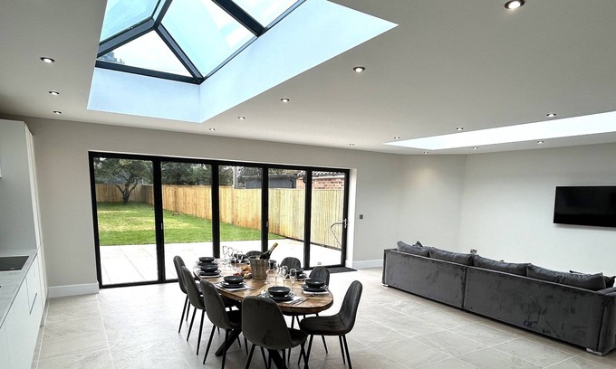 Huntington Haus | York - Elegant property that sleeps 8 guests in 4 bedrooms