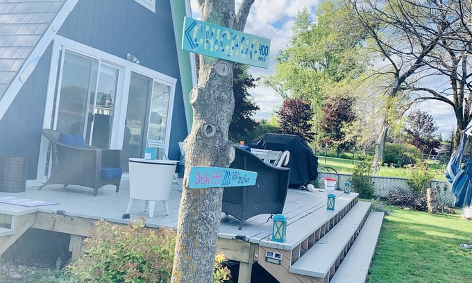 Oscoda Haus | Neu möbliert! Renoviertes Haus am Flussufer in Oscoda, MI Ausable River