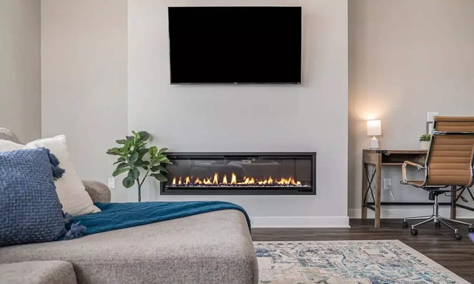 Omaha Haus | Midtown Luxury near UNMC