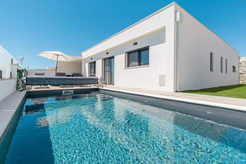 Atalaia Haus | Your Peace & Quiet, close to the Silver Coast