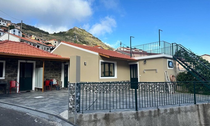 Machico Haus | Your retreat between turquoise shores and forested paths