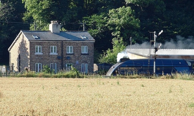 Pickering Hütte | Cottage mit herrlicher Aussicht auf majestätische NYMR Steam Trains. Küste 20 Minuten
