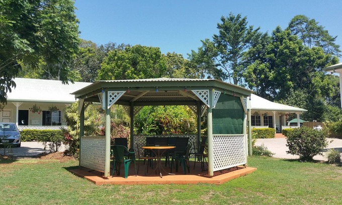 Yungaburra Hotel | Yungaburra Park Motel