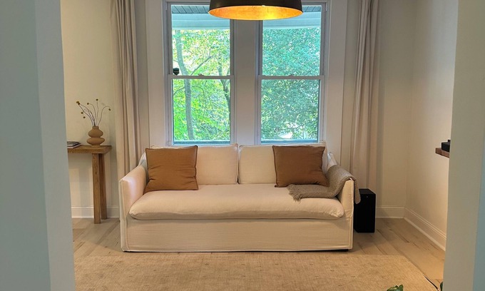 Greenspring Haus | Zen, Green & Clean 2bd in the City