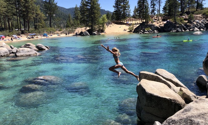 Zephyr Cove Haus | Zephyr Cove 2 bedroom peek a boo view home for Tahoe Adventures