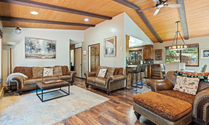 Zephyr Cove Haus | Zephyr Cove Tahoe Haus in den Hügeln mit Blick auf den See!