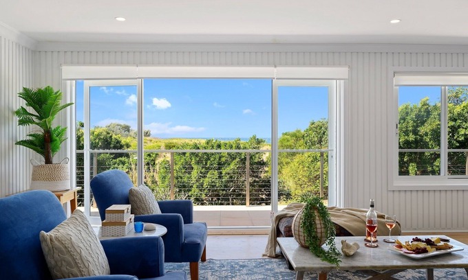 Sapphire Beach Haus | Zephyr Private beachfront, pet-friendly home for the discerning traveller