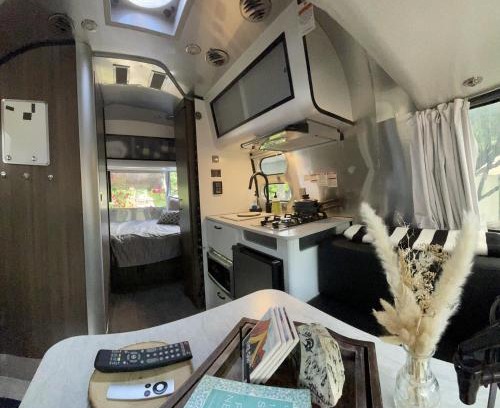 Virgin Sonstige | Zion on the 9's Airstream Getaway