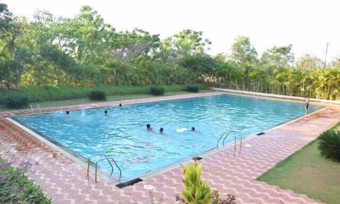 Dharwad Hotel | Zip by Spree Hotel Raashi Farm