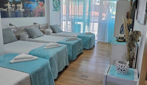 Familien-Vierbettzimmer, Gemeinschaftsbad
