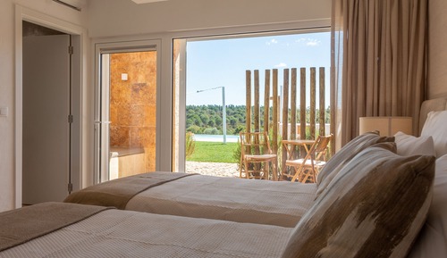 Premium-Doppel- oder -Zweibettzimmer