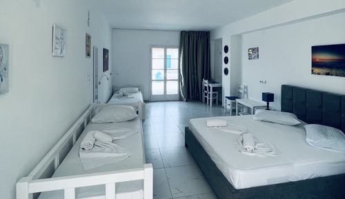Family Suite 02