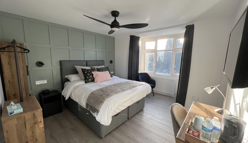 Deluxe-Doppel- oder -Zweibettzimmer