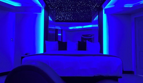 Presidential Jacuzzi Suite