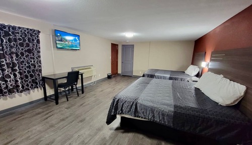 Deluxe Double Bed (2 Queen)