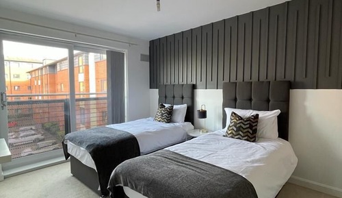 Luxury-Apartment, eigenes Bad, Stadtblick