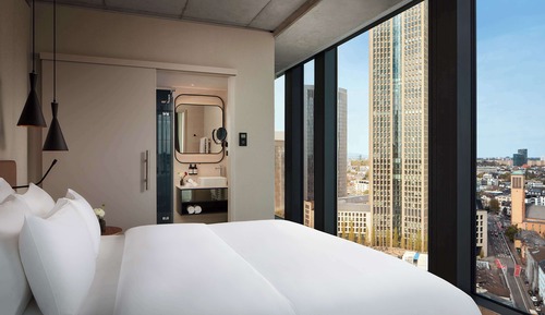 Familienzimmer (Adjoining Room, 2AD+2CH)