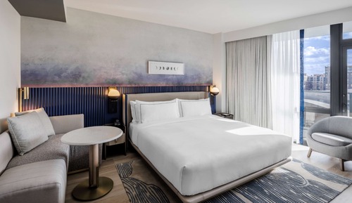 Zimmer, 1 King-Bett, Balkon (Hearing)