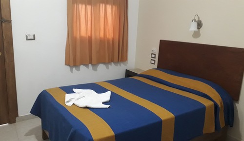 Habitacion Superior 1 cama matrimonial con aire acondicionado