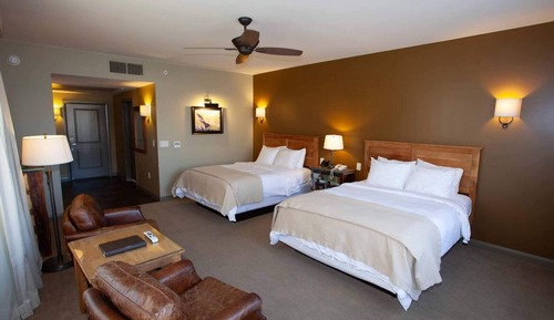 Classic 2 Queen Beds, Patio