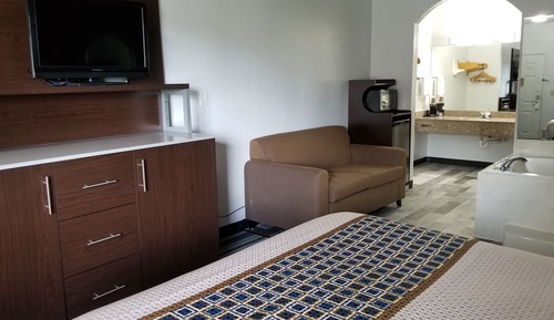 Standard-Suite, 1 King-Bett, Whirlpool